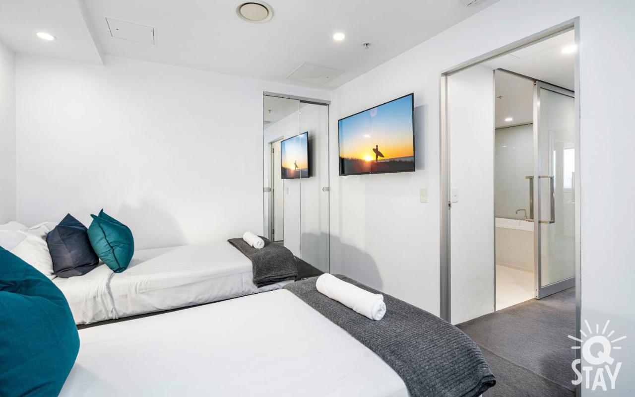 Apartment Kids Free In Ocean View 1 Bedroom Spa At Circle On Cavill - Q *