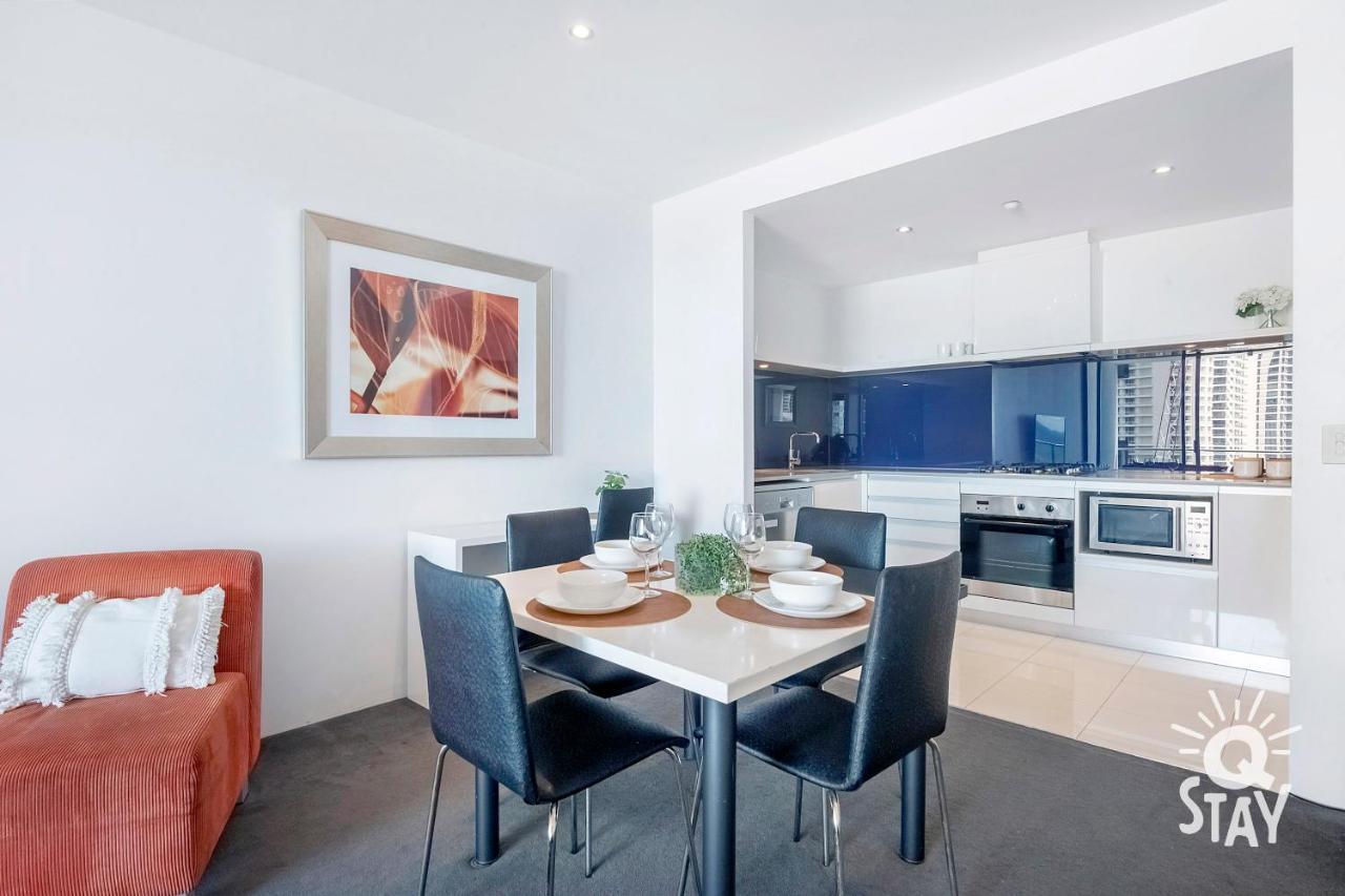 Apartment Kids Free In Ocean View 1 Bedroom Spa At Circle On Cavill - Q *