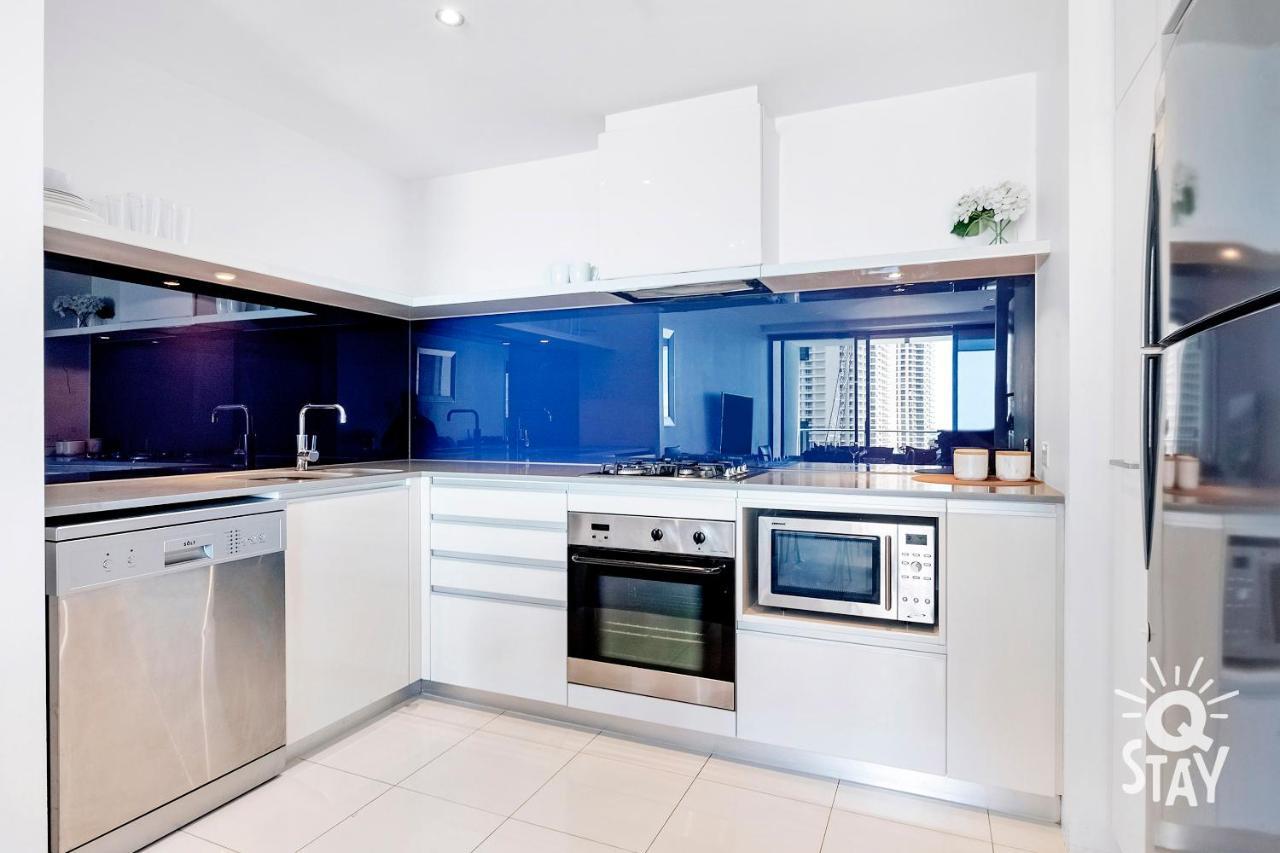 Apartment Kids Free In Ocean View 1 Bedroom Spa At Circle On Cavill - Q