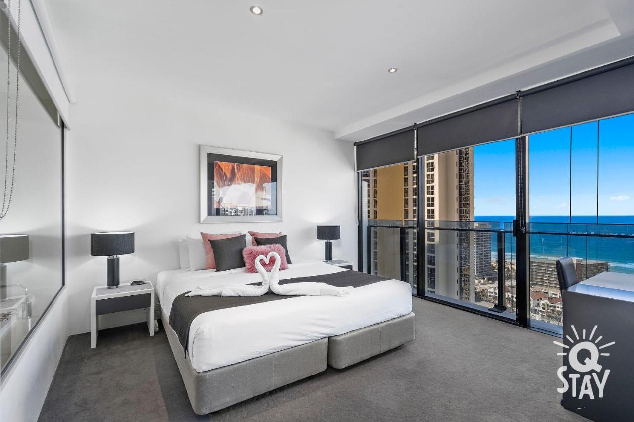 Apartment Kids Free In Ocean View 1 Bedroom Spa At Circle On Cavill - Q *