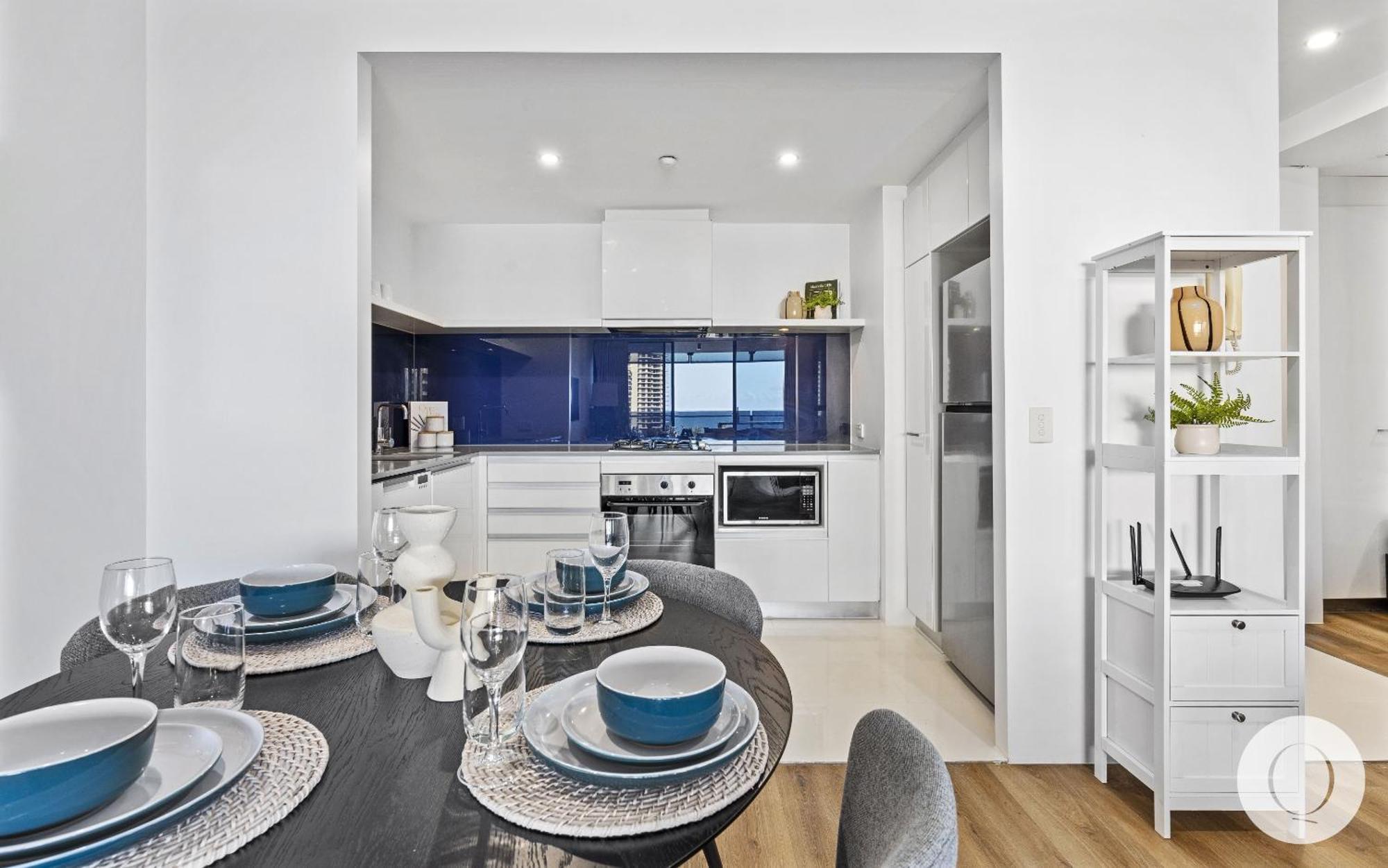 Apartment Kids Free In Ocean View 1 Bedroom Spa At Circle On Cavill - Q *