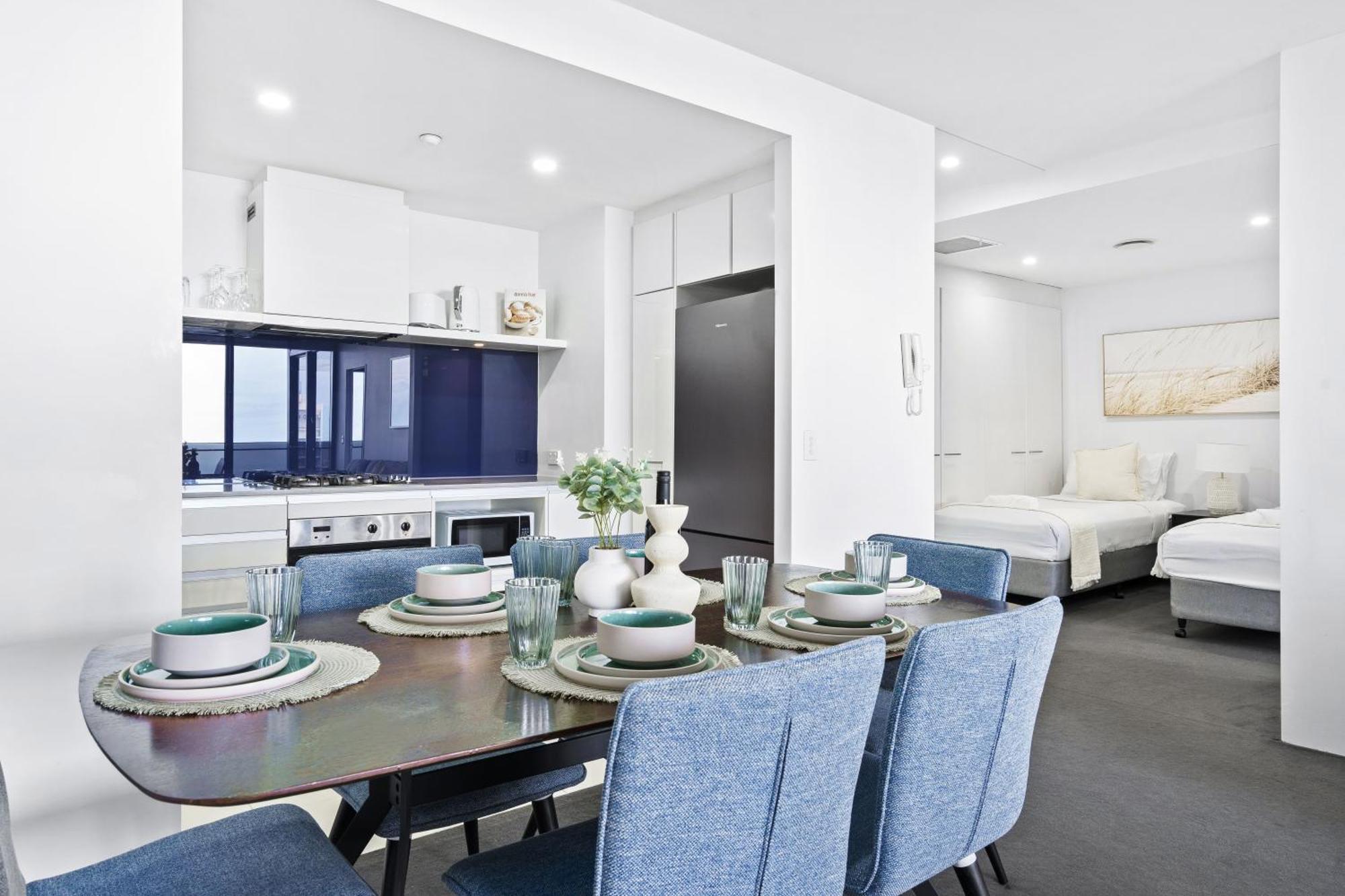 Apartment Kids Free In Ocean View 1 Bedroom Spa At Circle On Cavill - Q Gold Coast